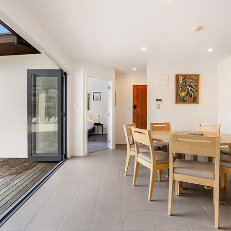 Stylish And Serene Living In Kohimarama Auckland Exteriör bild