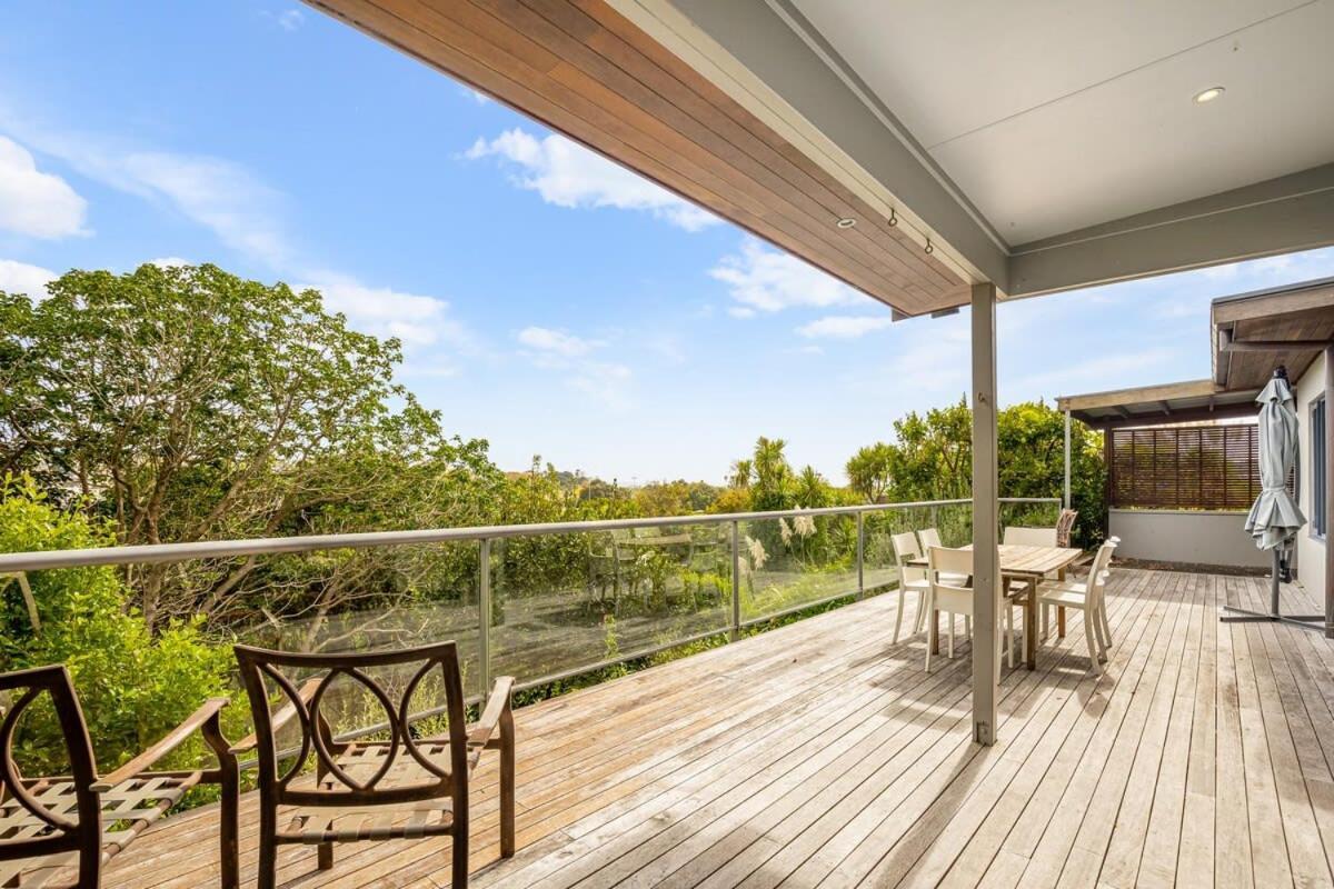 Stylish And Serene Living In Kohimarama Auckland Exteriör bild